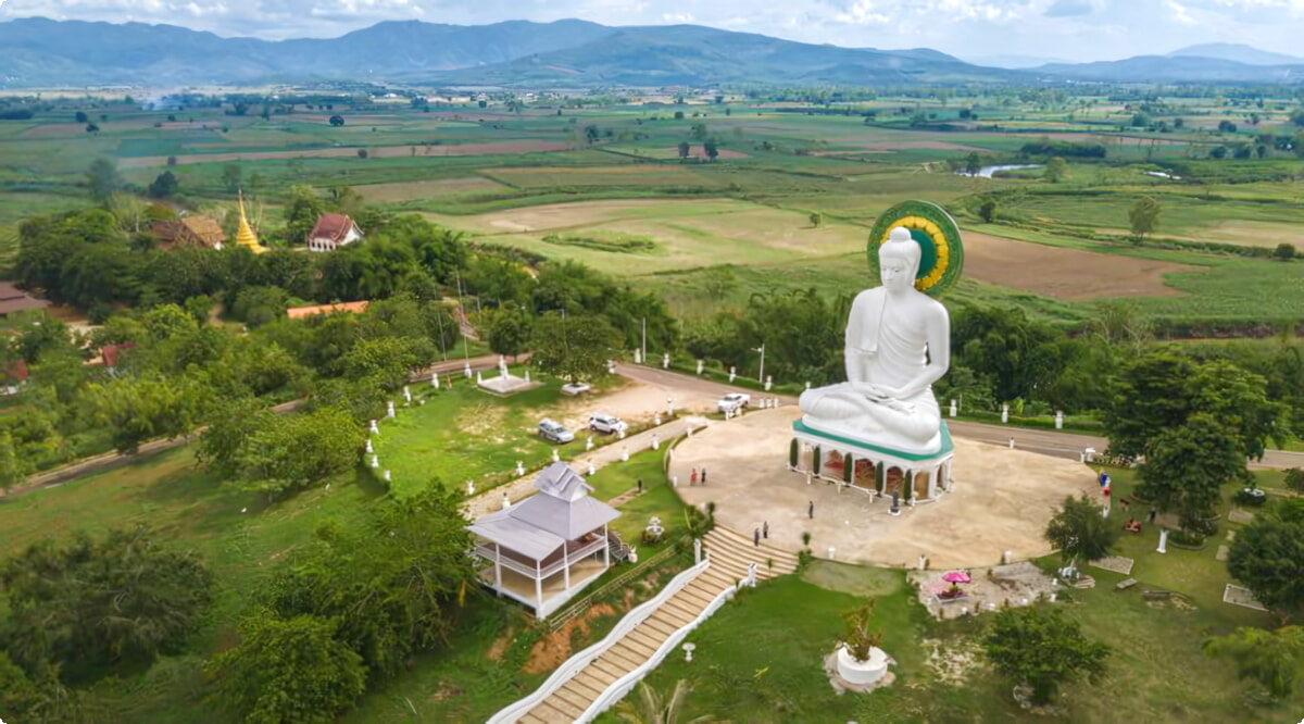 Nejlepší nabídky pronájmu aut v Chiang Saen